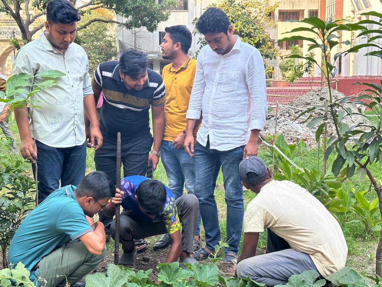 ঢাকা কলেজ ছাত্রলীগের উদ্যোগে বৃক্ষরোপন কর্মসূচি - জাতীয়